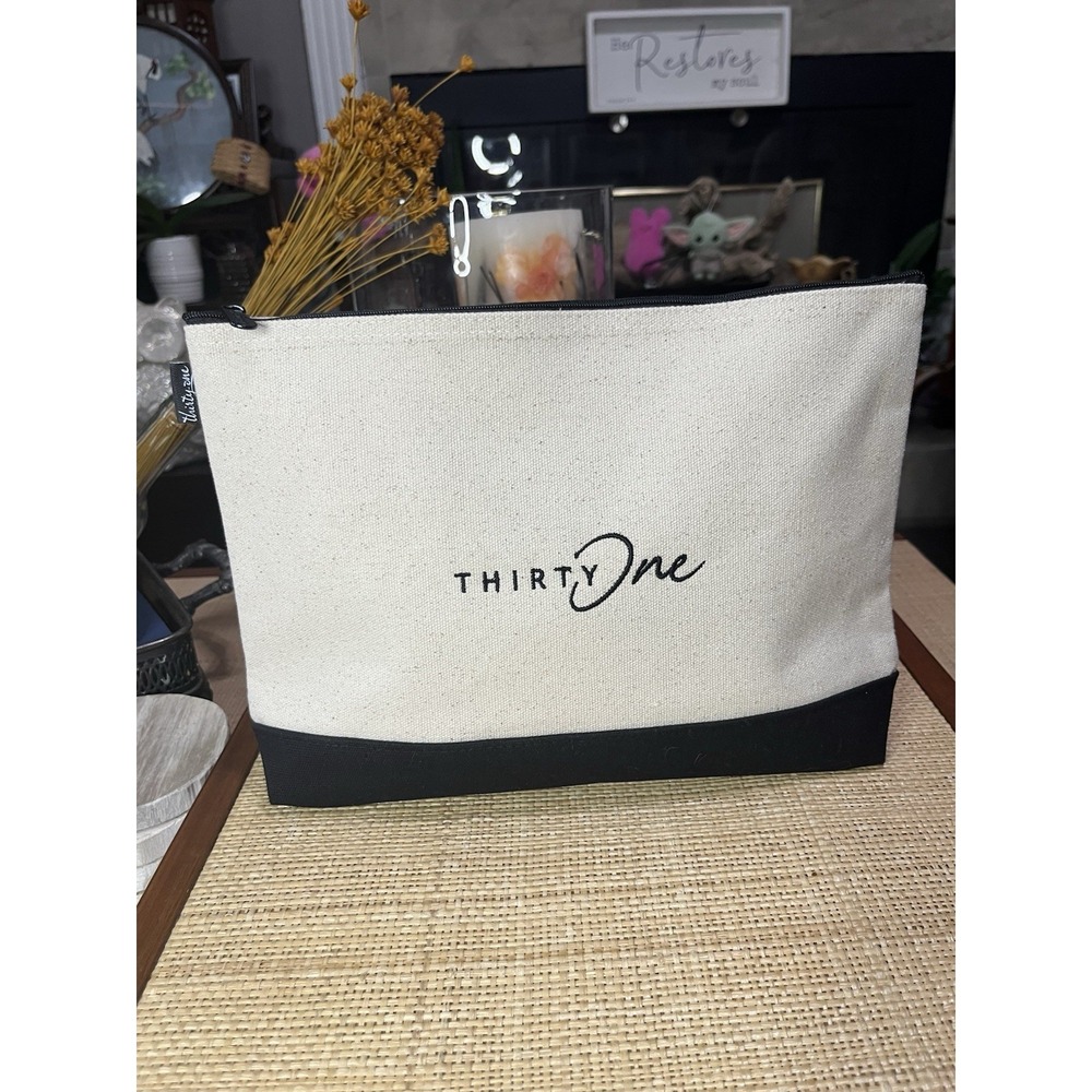 Thirty One Large Zipper Cotton  pouch bag